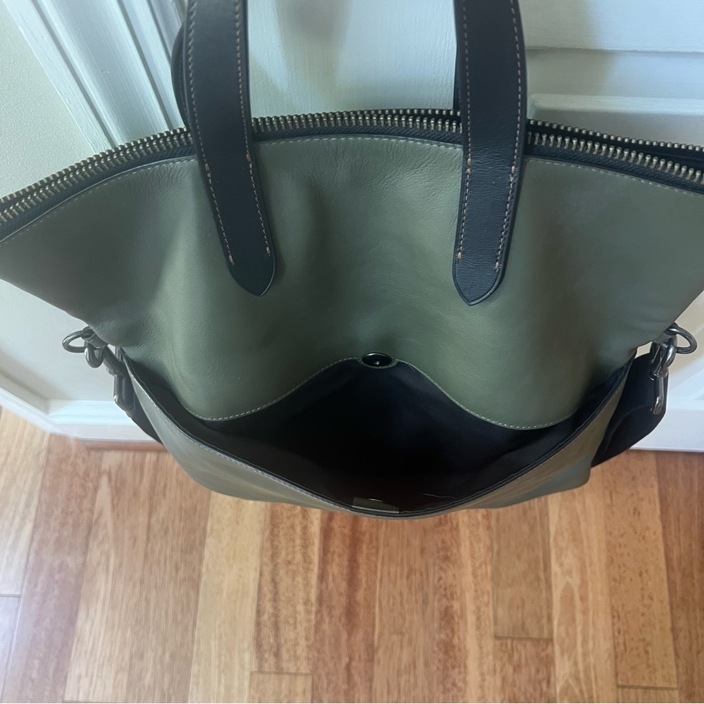 COACH Outlet Graham Foldover Tote - Picture 7 of 9